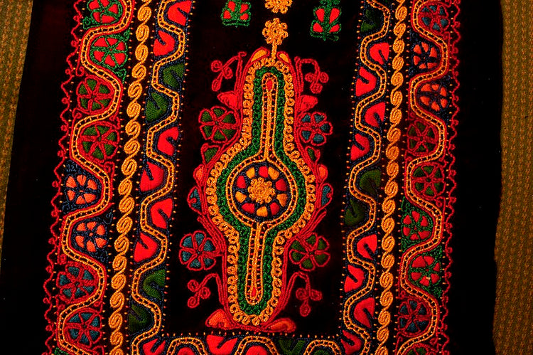 Qasab and Tahriri Tara Special Designs