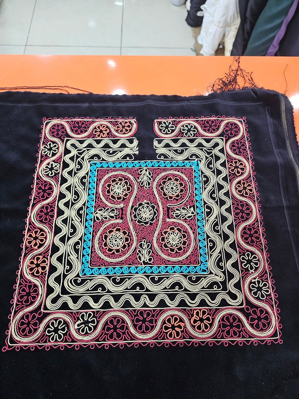 Qasab and Tahriri Tara designs